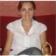 Soy profesora de inglés, quiero enseñar a niños de primaria y secundaria. Soy una persona responsable y seria