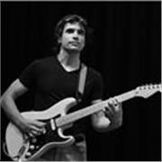 Chitarrista professionista e diplomato in Conservatorio, impartisce lezioni di chitarra (Rock, Blues, Jazz, Pop)
