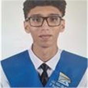 Ex-estudiante de bachillerato de mención honorífica en matemáticas y física