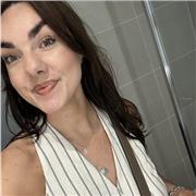 Business tutor who provides exceptional tuition to students