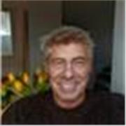 English teacher and coach. Specialised in every day communication.