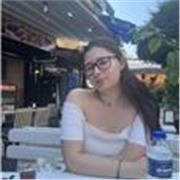 Ragazza universitaria con certificazione ufficiale di livello C1/C2 in inglese offre ripetizioni dalle elementari alle superiori