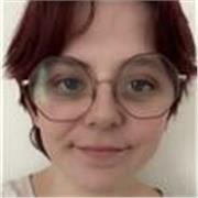 Étudiante bilingue passionnée par les langues