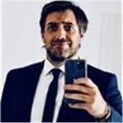 Profesor de Derecho con 20 años de experiencia académica y profesional