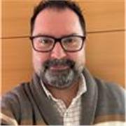 Soy una persona empatica, con buen humor y con ganas de enseñar a gente joven a comprender a las entidades bancarias