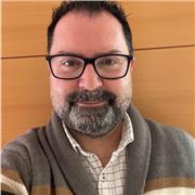 Soy una persona empatica, con buen humor y con ganas de enseñar a gente joven a comprender a las entidades bancarias