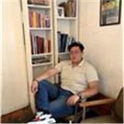 Maestro de español con experiencia en clases con adolescentes