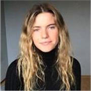 Profesora de matemáticas de apoyo escolar para niños o jóvenes online