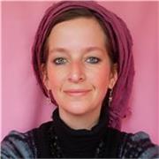 Deutsch-Tutorin, welche dir die Basis der deutschen Sprache beibringt