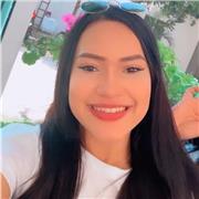 Niñeras para ayudar niños en clase