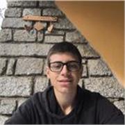 Studente aeronautico con solide competenze scolastiche, offro ripetizioni per elementari e medie. 