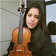Alumna del Conservatorio Superior con experiencia dando clases para todas las edades en nivel inicial y medio