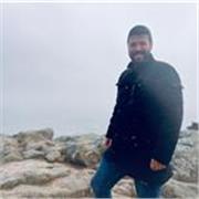 Soy licenciado en filología hispánica y puedo dar clases de lengua a todos los niveles