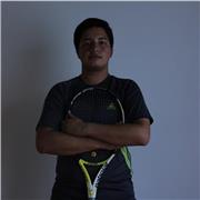 Instructor deportivo en deportes con raqueta