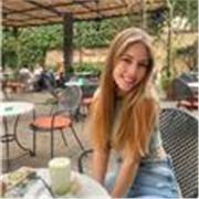 Me considero una persona polifacética y resolutiva. Estudié Ingeniería Alimentaria, un Máster en Química Avanzada y un MBA.