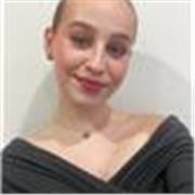 Hola, soy Lucia, una estudiante de Educación Infantil que le apasiona la enseñanza y pasar el rato con niños. 