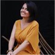 Offro lezioni di Canto Classico e Pop, online. Posso garantire esperienza decennale nell'insegnamento e risultati.