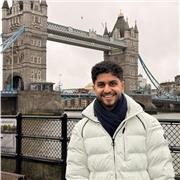 Mathe-Nachhilfe von Psychologiestudent mit ruhiger und klarer Erklärung