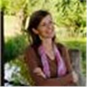 Insegnante d'inglese con esperienza pluriennale. Ex Cambridge speaking examiner per gli esami KET, PET E FCE