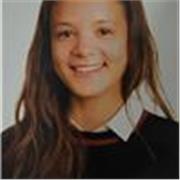 Graduada en Lenguas Extranjeras ofrece clases de inglés a todas las edades. Desde clases de refuerzo hasta clases de conversación