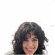 Profesora con técnicas didácticas y trucos para la enseñanza a personas con TDAH