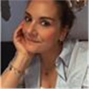 Giurista e appassionata di lingue straniere e insegnamento!