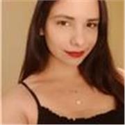 Profesora de inglés certificada imparte clases tanto a jóvenes como a adultos