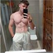 Atleta natural que lleva más de 6 años entrenando en el gimnasio, he hecho varias etapas de volumen y definición, dietas, etc...