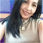 Mis clases están dirigidas principalmente a personas adultas que desean aprender o practicar el idioma de una manera natural