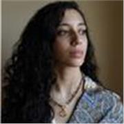 Profesora de edición de vídeo para principiantes online