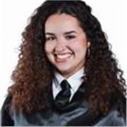 Profesora de Idiomas, joven y apasionada por la enseñanza. 
