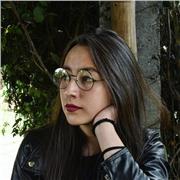 Profesora de publicidad y marketing, especializada en neuromarketing y copywriting