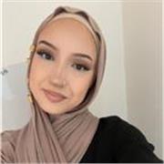 Diplômée d'une Licence Langues étrangères appliquées, Certifiée Cambridge B2 et EF C2 avec expérience professionnelle aux USA