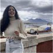 Offro ripetizioni individuali personalizzate cercando di trovare il metodo di studio giusto. Sono una laureanda in giurisprudenza, ho un diploma in Amministrazione, finanza e marketing e scrivo per delle testate online. Ho un’esperienza pluriennale nel se