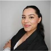 Geduldige Studentin aus Essen bietet Hausaufgabenbetreuung und Lernhilfe für Schüler online an