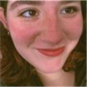 Profesora de ingles imparte clases a niños de 5 a12 años