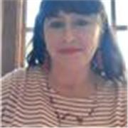 Una profesora con experiencia en primer y segundo ciclo, con ímpetu y variadas estrategias con niños con NEE, y alumnos regular