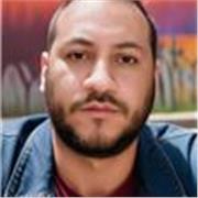 Docente de matemáticas básicas y química con enfoque práctico y estructurado