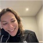Profesora de diseño de moda, en diferentes ámbitos del sector enfocado a todos los niveles y edades