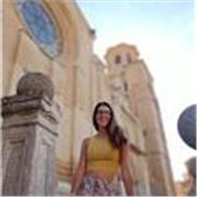 Emprendedora versátil, con grandes conocimientos y formación, en Ade, Primaria y otras temáticas. Además, de gran experiencia dando talleres diversos y certificados de profesionalidad.