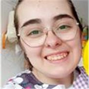 Educadora infantil, preparada para dar clases de primaria hasta los 10 años. 