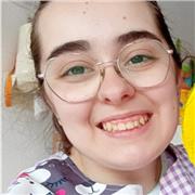 Educadora infantil, preparada para dar clases de primaria hasta los 10 años.