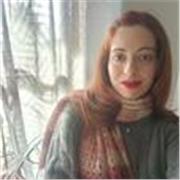 Neolaureata in area umanistica impartisce lezioni di italiano per stranieri, totalmente on-line