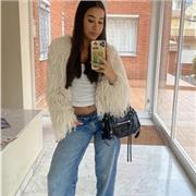 Trabajadora, me encantan los niños, profesora de matemáticas infantiles.