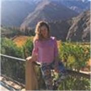 Educadora de Párvulos P.U.C y Profesora yoga para niños, ofrece clases de yoga para niños y niñas de 3 a 12 años