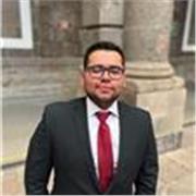 Egresado de una carrera en ingeniería, con habilidades y gusto por dar clases de regularización en matemáticas