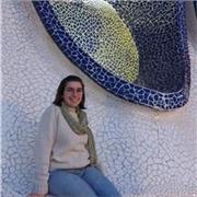 Profesora de apoyo especializada en la rama ciencias-sociales, también von conocimientos de latín