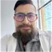 Docente de ciencias naturales experto en educación virtual