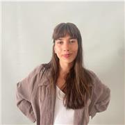 Profesora de filosofía (también valores éticos y psicología) y ciencias sociales. Con experiencia. Clases online y presenciales