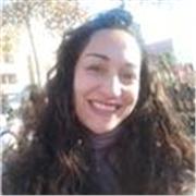 Maestra.Todas las asignaturas a todos los niveles. Hablo inglés y tengo experiencia en metodologías activas.